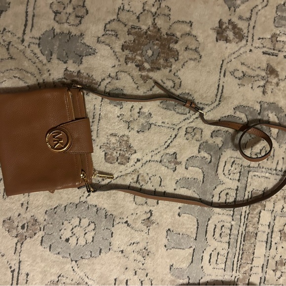 MICHAEL Michael Kors Tan Crossbody Bag - Picture 1 of 1